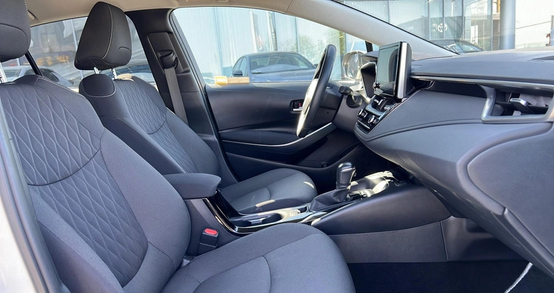 Toyota Corolla cena 103900 przebieg: 41136, rok produkcji 2022 z Tychy małe 352
